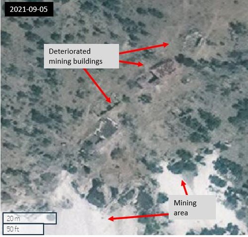 Figure 5.6: Deteriorated buildings at the Kolum mining area seen in imagery from 2021-09-15 (35.20828, 70.34944) Maxar