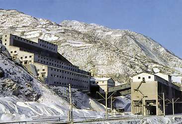 Another-view-of-the-Muhak-tong-ore-processing-and-loading-facilities-Naenara-April-12-2013_22-image18