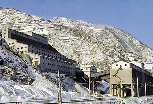 Another-view-of-the-Muhak-tong-ore-processing-and-loading-facilities-Naenara-April-12-2013_22-image18